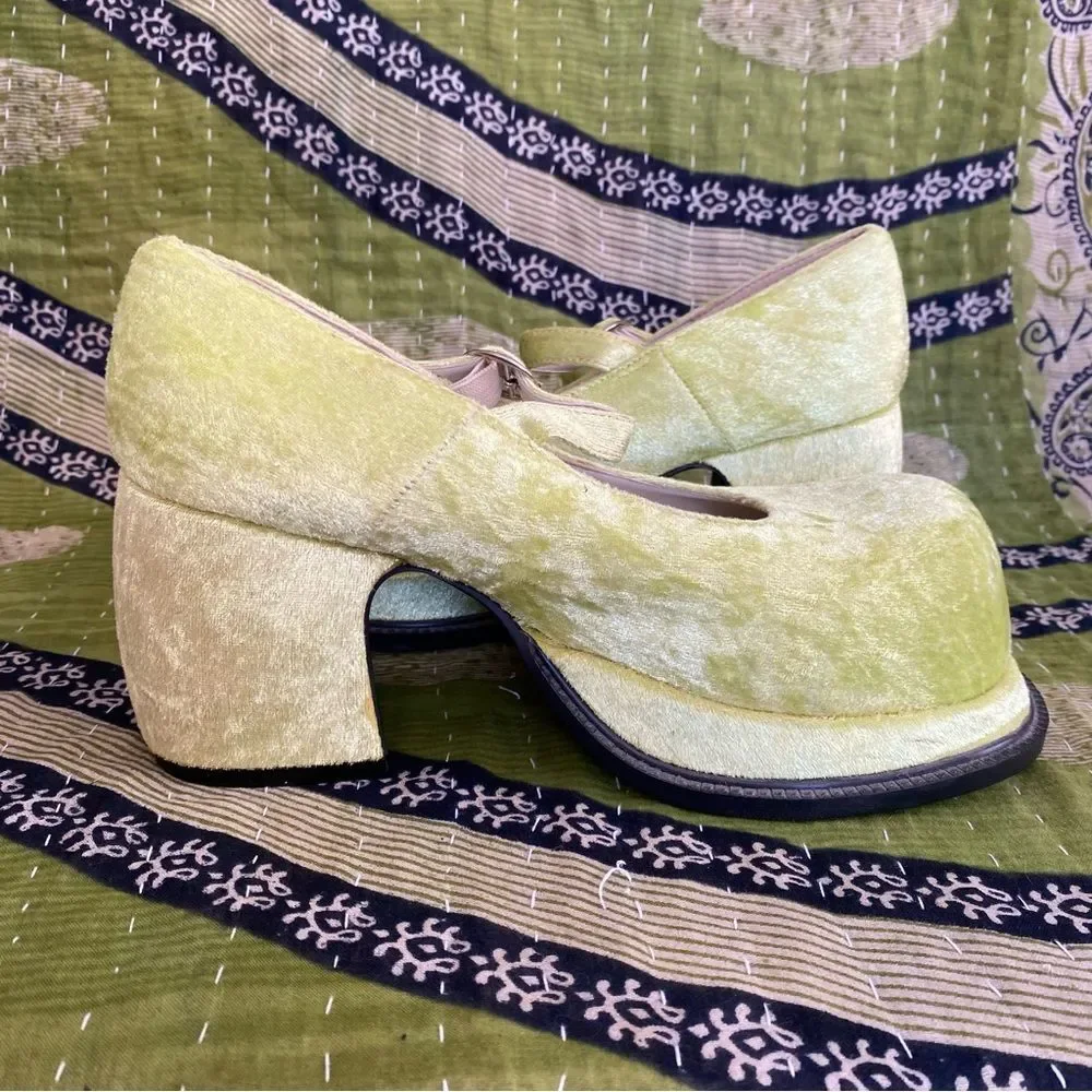 Y2K City Snappers Bright Green Spice Girls Velvet Platform Mary Jane Shoes 7.5
